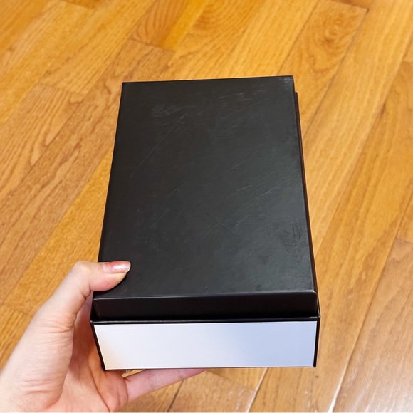 Chanel Gift Box w/ Chanel Envelope • Small • Tissue Paper + Filling Included - Picture 4 of 15